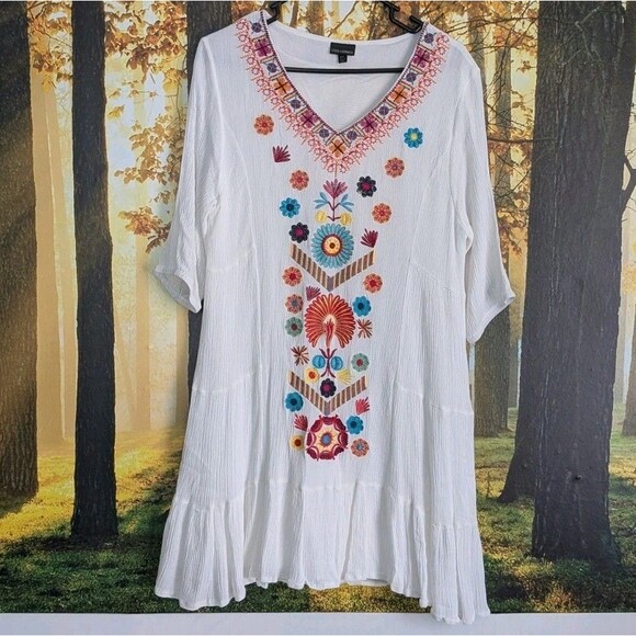 Coco & Carmen Dresses & Skirts - Coco & Carmen Embroidered Dress Womens XXL Lined Tunic White Floral Boho Sleeve